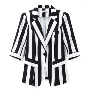 Costumes pour femmes jolie pochette mode noir et blanc costume 2023 printemps automne femmes Blazers manteau dames tempérament veste rayée