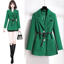 Suits de mujeres Green traje verde Spring y otoño 2023 Estilo pequeño diseño de diseño de multitudes que no son altos ji