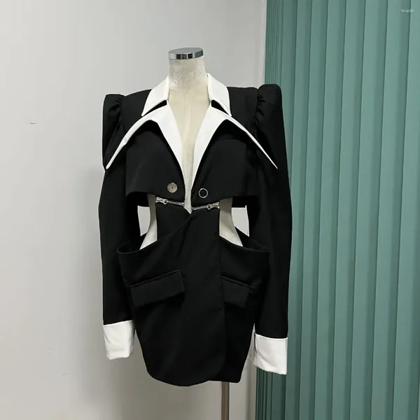 Trajes de mujer de clase alta, moda para chica, diseño de nicho de calle frita, chaqueta de traje de manga larga negra con fugas de cintura dividida desmontable, otoño