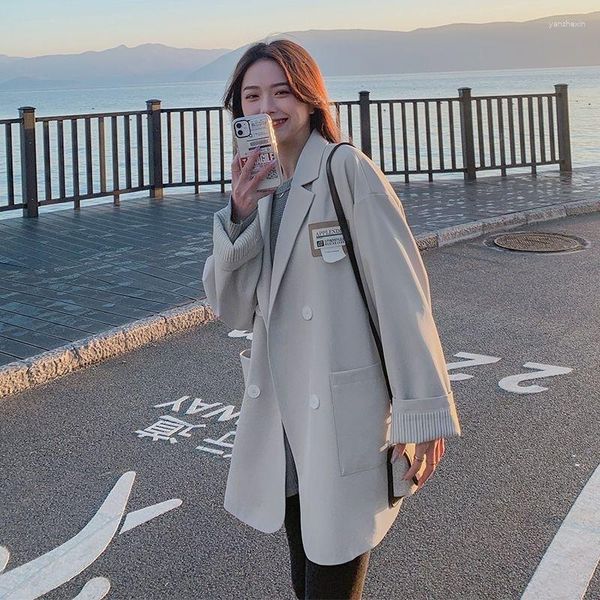Costumes féminins Blazers de rue High Street Femme coréenne Fashion Loose Cardigan Button Button Pockets Color Color Office Dame Small Suit Jacket