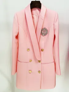 Costumes pour femmes High Street Est 2024 Designer Blazer Robe Slim Fit Double Boutonnage Badge Perlé Col Châle Longue