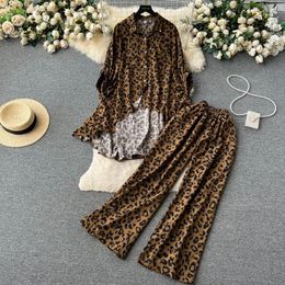 Costumes pour femmes Korejepo mode imprimé léopard ensemble rétro paresseux femmes irrégulière chemise à manches longues taille haute mince pantalon à jambes larges deux pièces