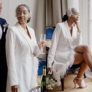 Costumes pour femmes mère mariage Tuxedos plume décoration 1 pièce femmes élégantes blanc veste un bouton soirée dame manteau