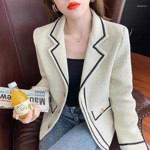 Costumes pour femmes printemps automne 2024 Tempérament de luxe de luxe français Tempérament en noir et blanc et petits tweed-manteau parfumés Blazer Womener