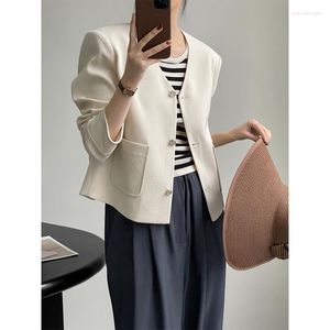 Costumes pour femmes Printemps Blazers à manches longues Femmes Japon et Corée Mode Simple Commuter Col V Section courte Tops à boutonnage unique Manteau