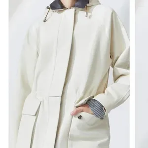 Costumes pour femmes hiver mi-long à capuche en peau de mouton revers contraste taille Trench veste pour les femmes