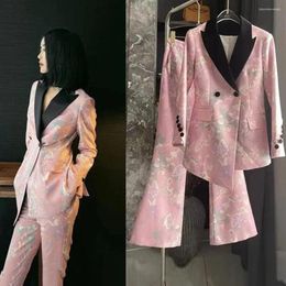 Damespakken Dames Zwart Roze Acetaat Broekpak Ontwerper Subtiel Bloemmotief Slank gesneden Blazer Broek Pak Set Formeel Evenement Bruiloft Schoolfeest