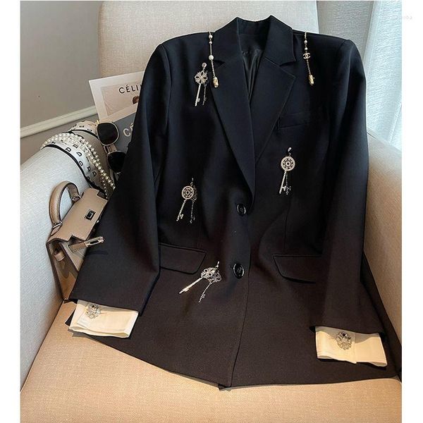 Costumes pour femmes Femmes Printemps Automne Diamants Clé Pendentifs Glands Noir Blazer Manteau Strass Chaîne Perlée Veste À Franges OL Cardigan Tops