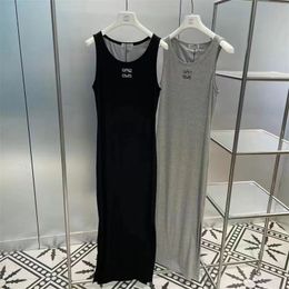 Dames zomercasual jurk ontwerper gesplitst mouwloze slanke jurken fris ademende katoenen u-hals 2xs-l zwart grijs sexy rechte rok