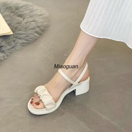 Vrouwen Summer Mid Sandalen Heel Fairy Wind Dikke Heel All Match One Word Belt Single Shoes Woman Casual Fashion Shoe Caual Fahion