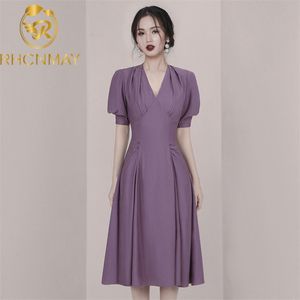 Femmes d'été bureau dame mince taille haute robe violet Sexy col en V femmes basique affaires manches bouffantes 210506