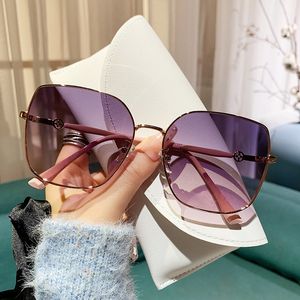 Lunettes de soleil anti-ultraviolets pour femmes, filet rouge, pare-soleil de marée, miroir, fabricants, vente directe, TM8198