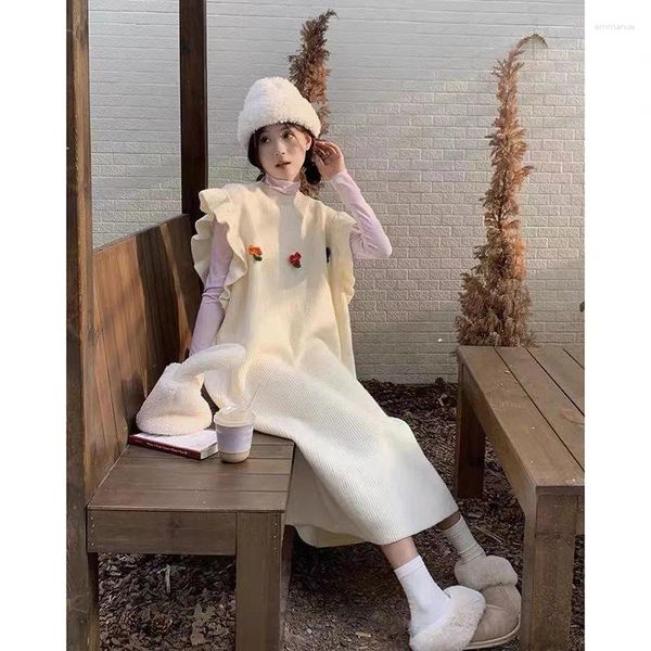 Pulls pour femmes 2023 Corée du Sud Sweet Auricularia Edge Petite fleur tricotée Débardeur Robe Automne / Hiver Pull mi-long Lâche Casua