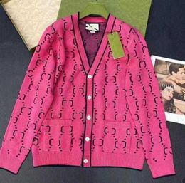 Suéteres de mujer diseñador 22GG con cuello en V Twist Knitted Cardigan Sweater Coat GGity Women Ladies Solid Outwear ZU5G