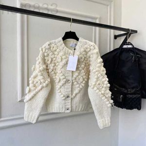 Pull Femme Designer 23ss Top Pull Femme, Cardigan Tridimensionnel au Crochet à la Main Top-grade le Manteau pour Femme de la Meilleure Qualité en Automne et en Hiver XFEW