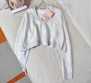 Chandails pour femmes designer automne et hiver nouveau Miu Nanyou Gaoding simple style décontracté doux polyvalent col en V court pur coton édition étendue pull HIPI