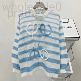 Pulls pour femmes Designer LOE Automne et hiver Advanced Feel Casual Age Réduction Bleu Blanc Stripe Hollow Pull coréen Pull tricoté pour les femmes CFDE