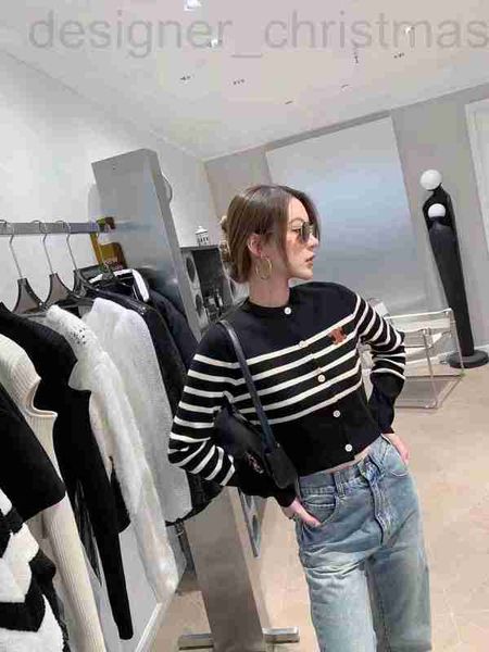 Pulls pour femmes Designer Luxe CE Automne et hiver Nouvelle étiquette en cuir Noir Blanc Stripe Laine Tricoté Cardigan Court Pull Manteau HA8H