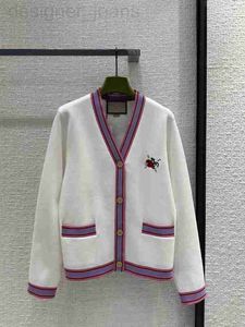 Dames truien ontwerper Milan Runway 2024 Nieuwe Spring V Neck Lange Mouw Tops Merk Same Style Coats Designer Sweater 0312-5 EWRV