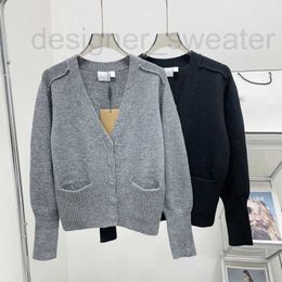 Pulls pour femmes Designer Sweater 23 Automne / Hiver Nouvelle Mode Simple Design Casual Polyvalent Tricoté À Manches Longues Cardigan Manteau pour Femmes 6XEL