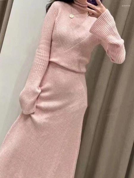 Pulls pour femmes Début de l'automne Hiver Demi-col roulé Rose Pull Stripe Wrap Hip Jupe mi-longue