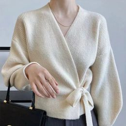 Pulls pour femmes Cardigan tricoté Femmes Pull Vneck Laceup Vêtements irréguliers Mode Automne Hiver Casual Coréen Chic Designer 231101