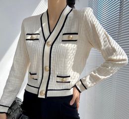 Pulls pour femmes coréen Chic élégant tricot Cardigan à manches longues col en v Vintage Slim pulls élégant mode dames hauts