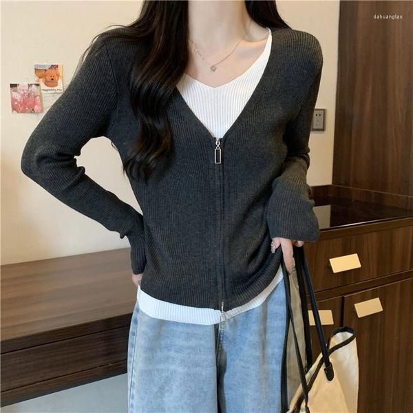 Suéteres femeninos estilo coreano Falso suéter de dos piezas Spring Otoño Cardigan de manga larga Copas chic de la camiseta negra gris
