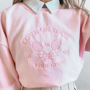 Damessweaters Love on Tour geborduurd sweatshirt met ronde hals Lente katoen oversized dunne trui Amerikaanse retro atletiek roze trui 230808