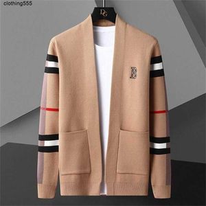 Pulls pour femmes Hommes Top Grade Automne Hiver Designer Mode Tricot Cardigans Pull Hommes Casual Manteaux À La Mode Veste Vêtementsvqfj