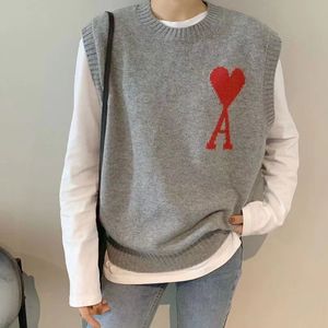 Damestruien Lente Amise 2024ss Ronde hals Love Womens Sweater Designer Comfortabele persoonlijkheid Gebreid pullovervest Buitenkleding Trend Mode