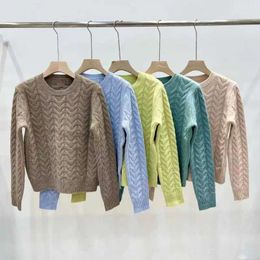 Suéteres de mujer suéter mujeres 2023 principios de otoño moda simple color sólido botón grande cachemira cuello redondo