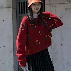 Pulls pour femmes Sweet Cherry Court Pull rouge de Noël Kawaii Automne / Hiver Ajustement extérieur Pull en tricot court Streetwear