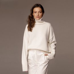 Chandails pour femmes chaud automne hiver pull col roulé blanc ample surdimensionné tricoté pull tricots de style décontracté capote 230831