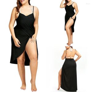 Swimwear 2023 Couleur solide Robe de plage sexy avec jupe courte licou
