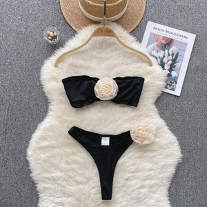 Dames badmode 2023 zomer vrouwen zwarte bikini's sets sexy strapless mouwloze bloemen decoratie crop top top taille slipjes pakken