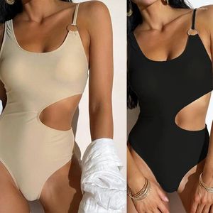 Swimwear Women 2024 Europe et American Sexe Sexy Hollow Out Couleur solide Ajustement de maillot de bain GACK STYLE