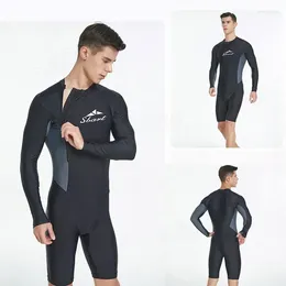 Swimwear féminin 2024 hommes Swimsuit en une seule pièce Ajustement à manches longues Protection solaire à manches longues Suctifon de la combinaison de séchage