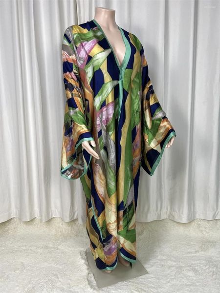 Swimwear féminin 2024Saudi Arabie Loose Silk Maxi Robe Summer Beach Bohemian Robe Africa Kaftan Sweg Cardig Suit Batwing Sleeve imprimé