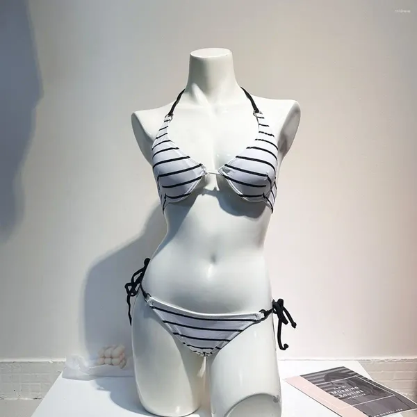 Swimwear pour femmes Black and White à rayures Bikini élégant Bikini Femmes Poussez la belle baignade de baignade