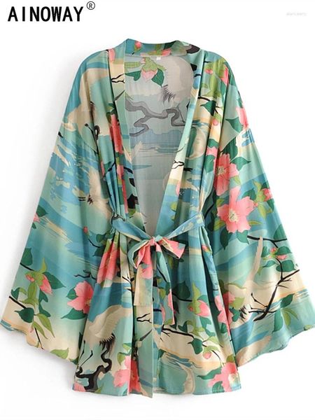 Maillots de bain pour femmes Boho Vintage Green Crane Floral Print Sashes Kimono Femmes V Cou Batwing Manches Happie Bohemian Beach Robe Cover-ups