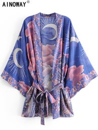 Maillots de bain pour femmes Boho Vintage Star and Moon Floral Print Sashe Bohemian V Neck Batwing Sleeves Happie Short Robe Kimono Dress Coverups 230506