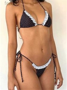 Swimwear pour femmes Chronstyle Lace Patchwork Bikinis Set Swearwear Femmes Sexy Sans manches Halter Bra Brecless Bre avec Thongs Dot Imprimer Beachswear D240424