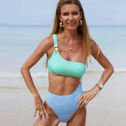 Swimwear féminin Cikini-Color Contraste Maigneur pour femmes Bikini de plage Split Border Wave Modèle Trade Foreign Trade