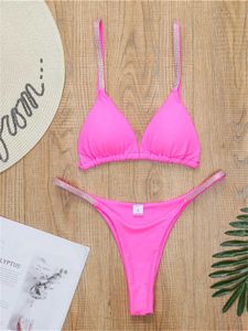 Swimons de maillots de bain pour femmes Swimsuit Femme 2024 Sexy Pink Mini Bikini Brésilien Brésilien Noir en T MAISSE TRAND