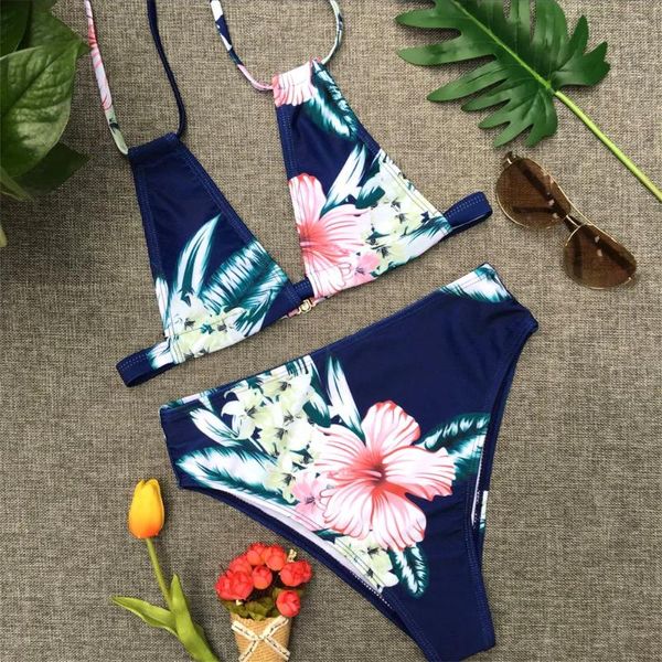 Swimwear Women Floral Print Bikini Halter String Swewsuit Femme 2024 Highwaist Micro Micro Bathing Costume Beach Wear Bikinis Set 2 Pieds