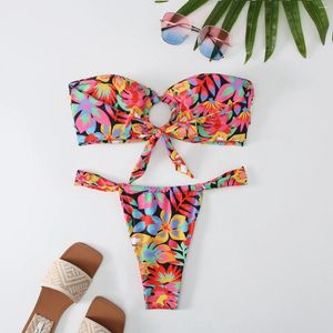 Dames Zwemkleding Bloemenprint 2-delig badpak voor dames 2024 Lage taille String Bikini Strapless Ruglooze Zomer Strandvakantie Badpak