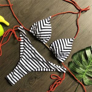 Swimwear pour femmes rayures géométriques Bikini rayures Triangle sexy maillot de bain sans bretelles de maillot de bain à la mode de plage pour femmes