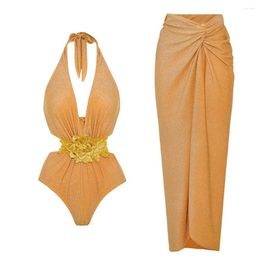 Dameszwemkleding Gouden Glanzend Eendelig badpak voor dames met halterhals en diepe V-bandjes Eenvoudige high-end zwemstijl