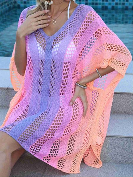 Swimwear Women New Hole Beach Cover Ups for Swimwear Femmes Summer Beach Outfits Sundren Sexy Hollow Out Pink Swim Wear Voir à travers la tunique divisée D240424